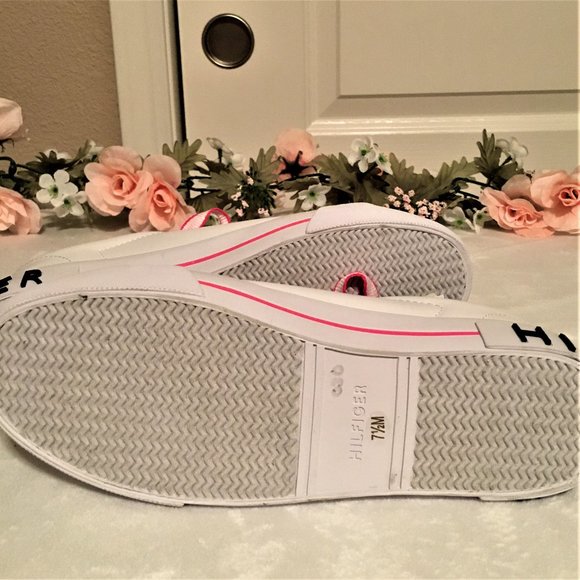 Tommy Hilfiger White & Hot Pink Sneakers - NWOT - Picture 7 of 7